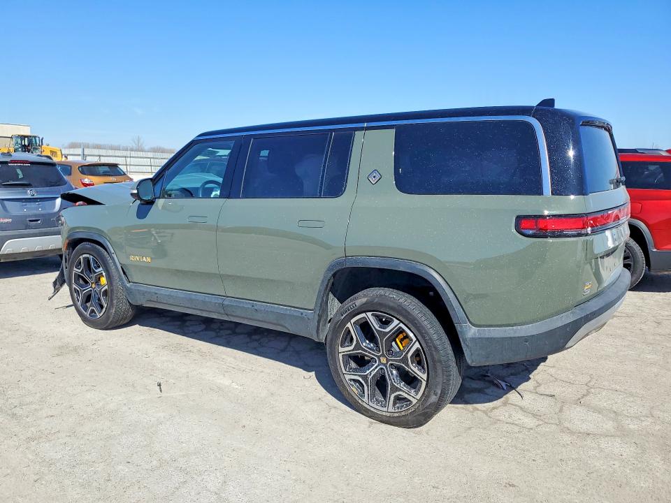 2023 Rivian R1s
