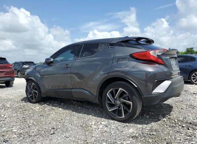
								2021 Toyota C-hr full									