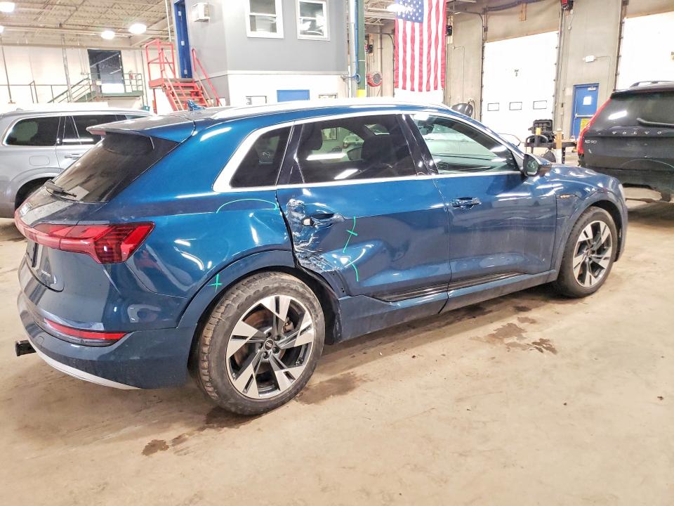 2022 Audi E-tron