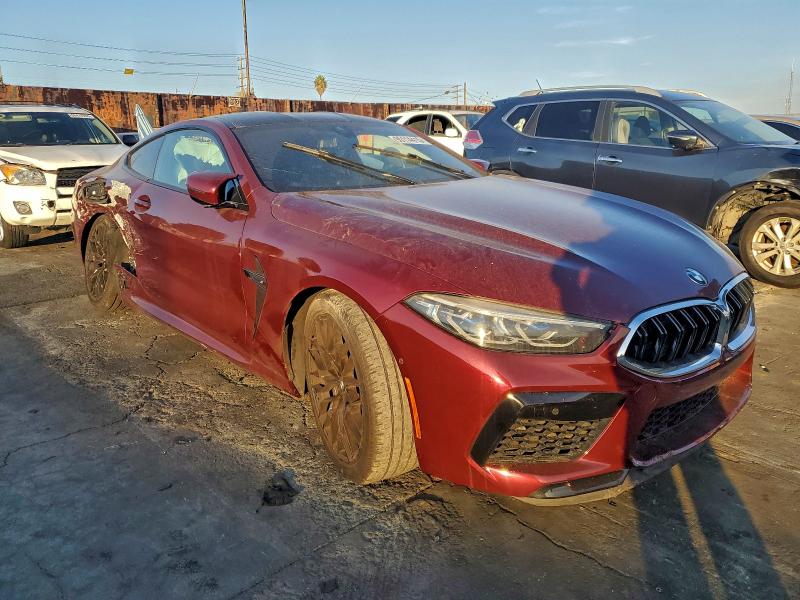 2022 BMW M8