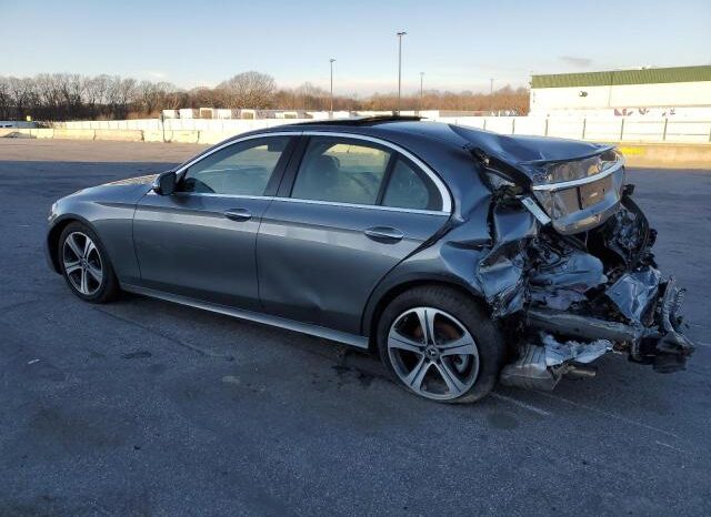 
								2019 Mercedes-benz E 300 4mat full									