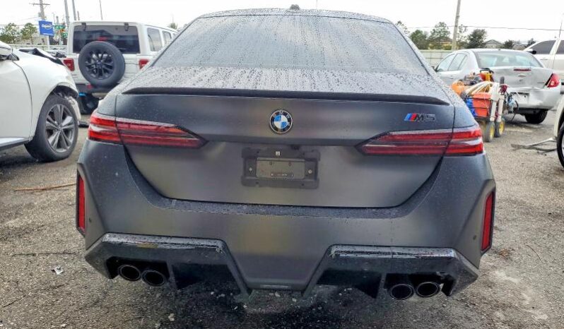 
								2025 BMW M5 full									