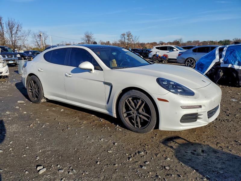 2015 Porsche Panamera