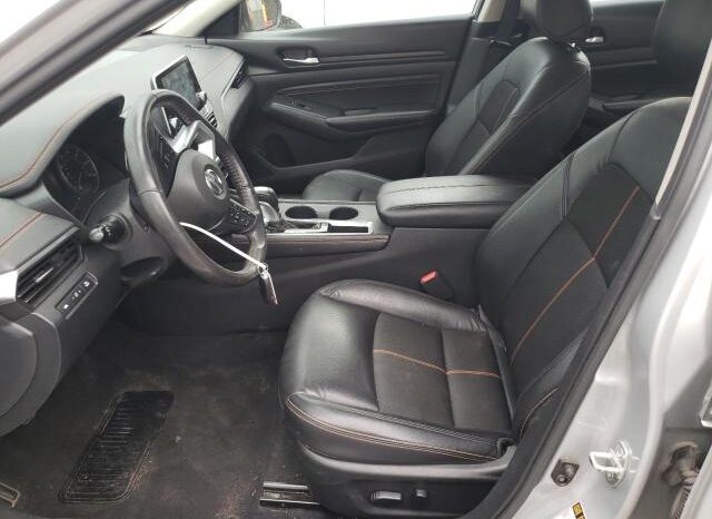 
								2022 Nissan Altima sr full									