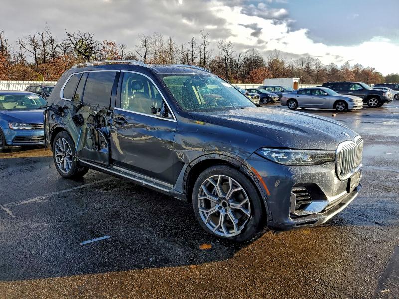 2020 BMW X7