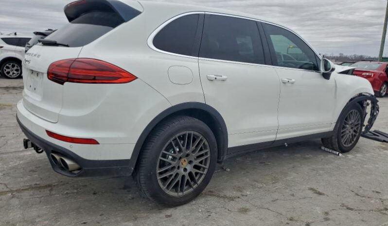 
								2016 Porsche Cayenne full									