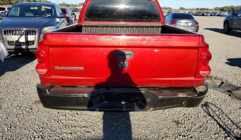 
								2006 Dodge Dakota full									