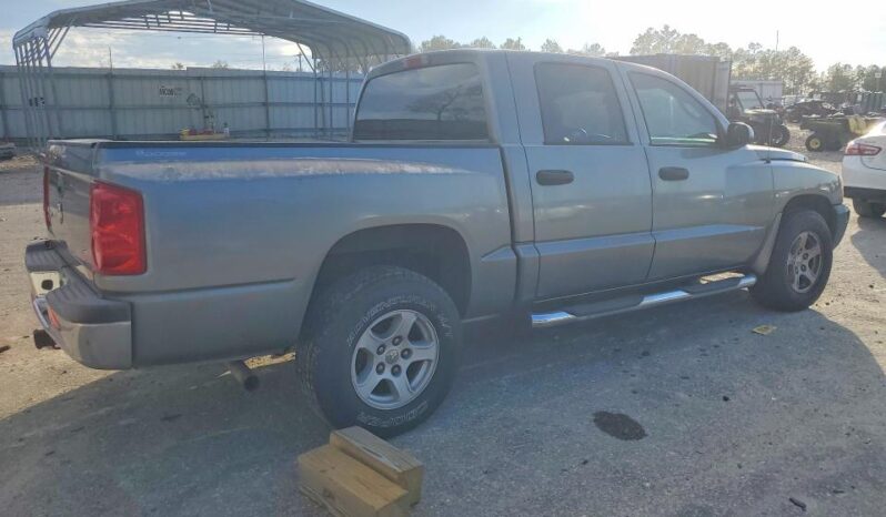
								2005 Dodge Dakota full									