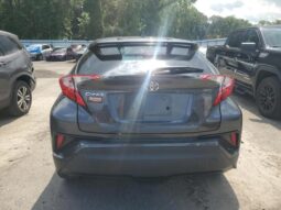
										2022 Toyota C-hr full									