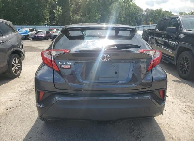 
								2022 Toyota C-hr full									