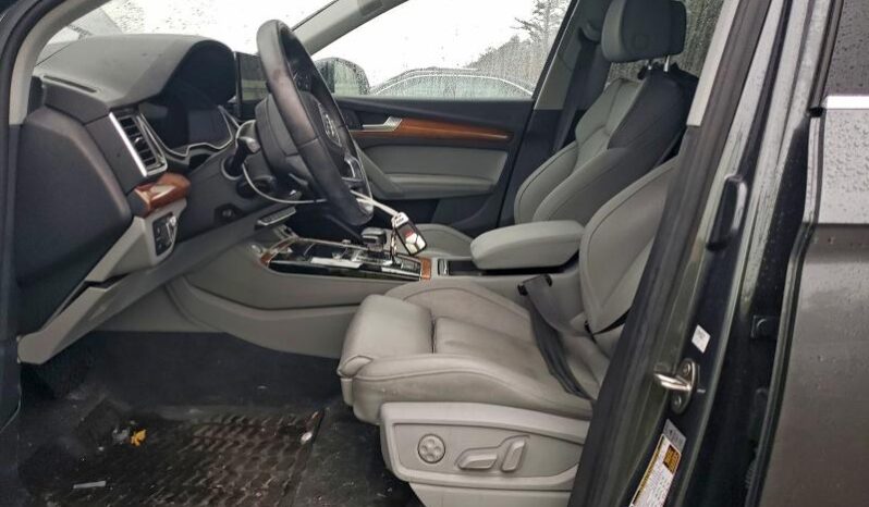 
								2022 Audi Q5 full									