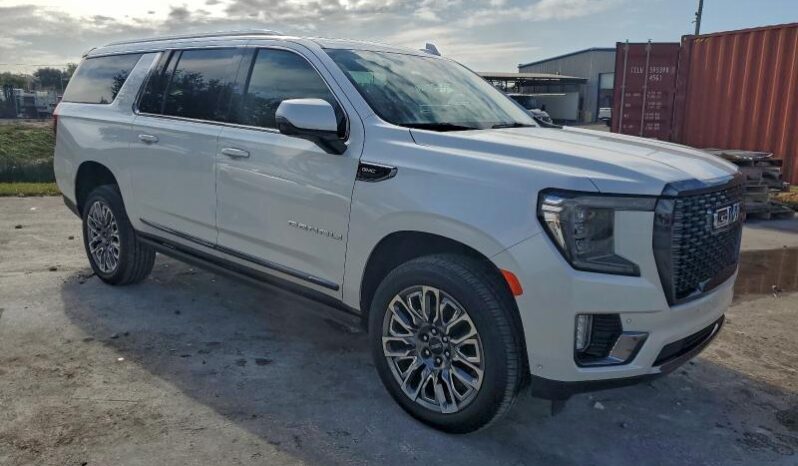 
								2023 Gmc Yukon full									