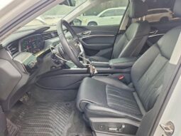 
										2024 Audi Q8 full									