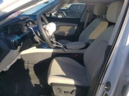 
										2024 Audi Q8 full									
