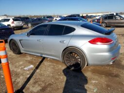 
										2016 Porsche Panamera full									