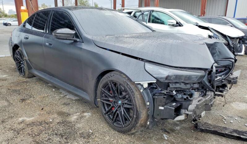 
								2025 BMW M5 full									