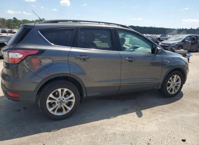
								2018 Ford Escape se full									