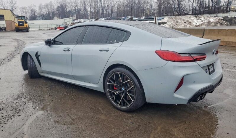 
								2025 BMW M8 full									