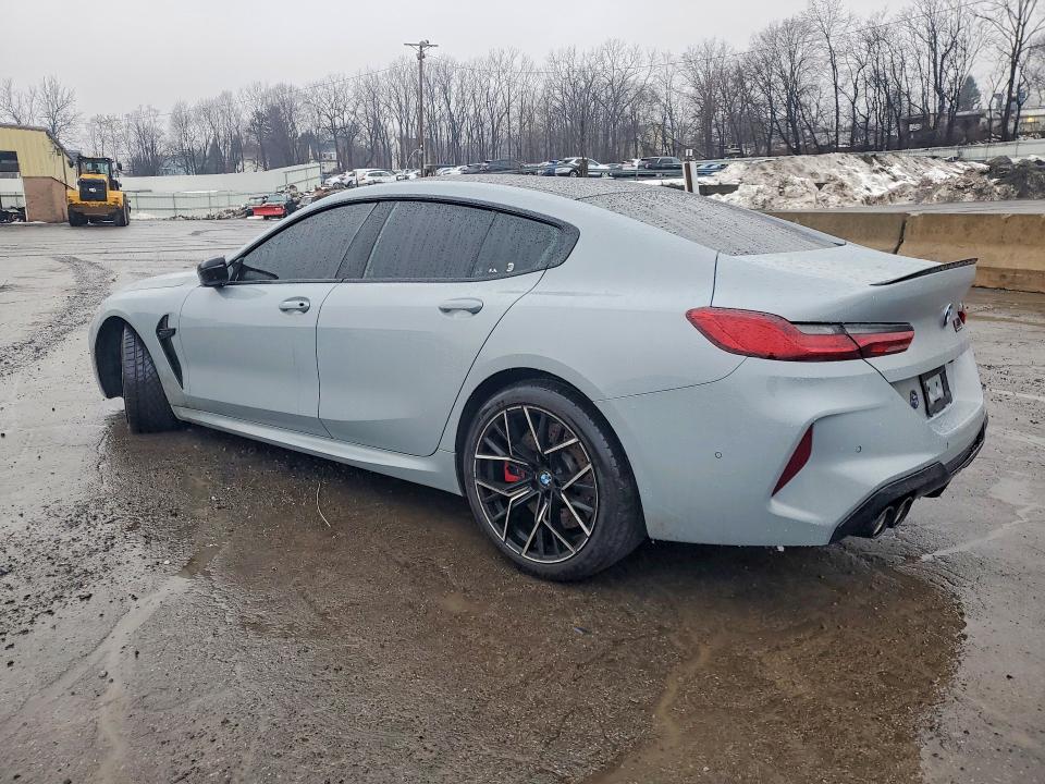 2025 BMW M8