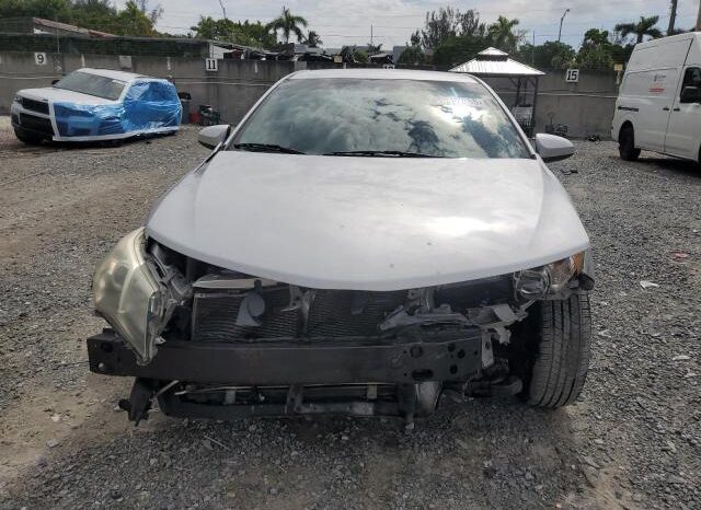 
								2014 Toyota Camry l full									