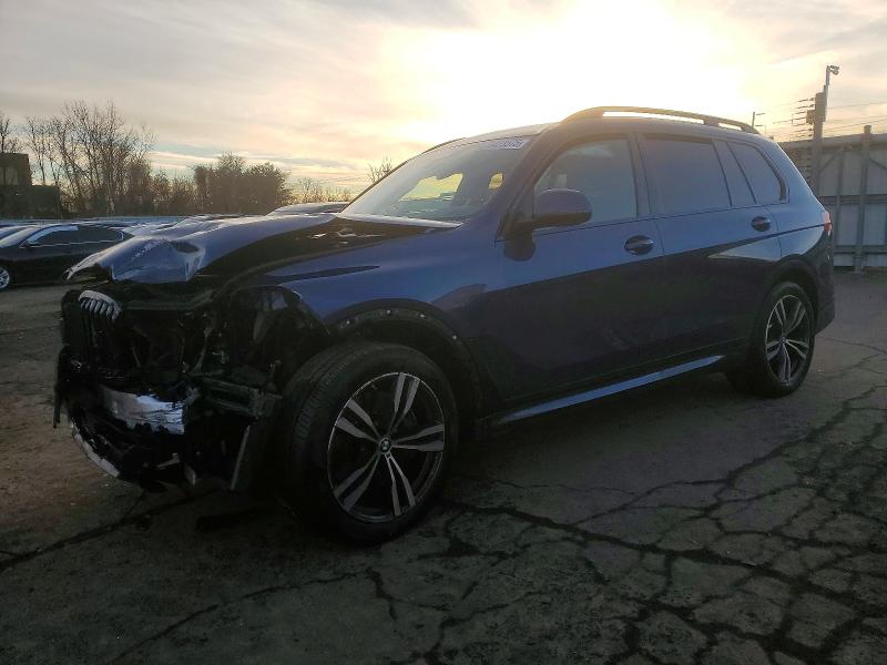 2022 BMW X7