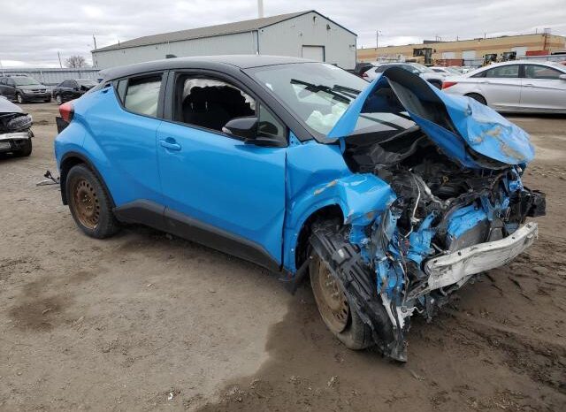 
								2019 Toyota C-hr full									