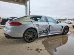 
										2016 Porsche Panamera full									