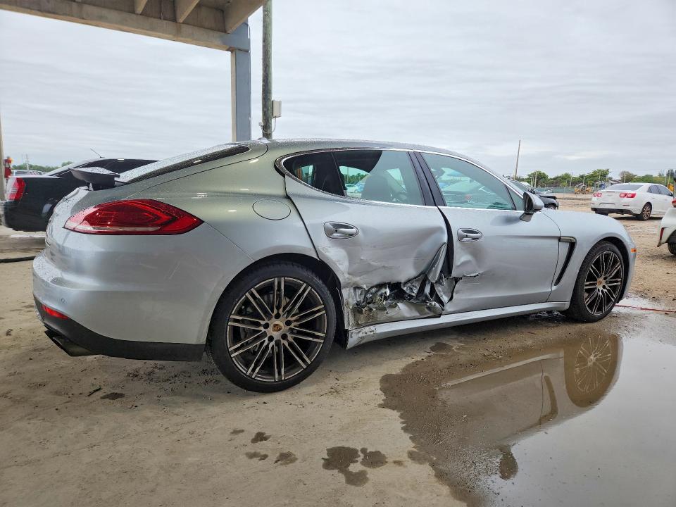 2016 Porsche Panamera