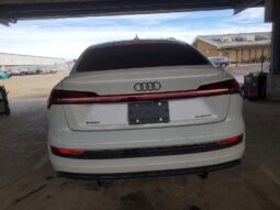 
										2022 Audi E-tron full									