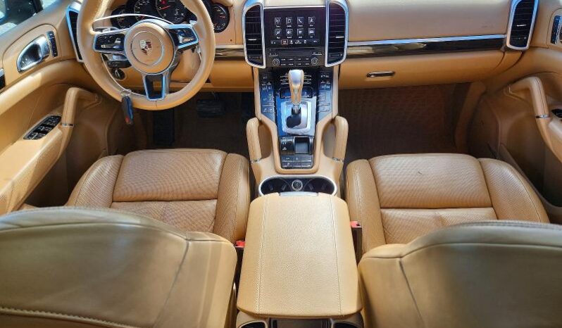 
								2017 Porsche Cayenne full									
