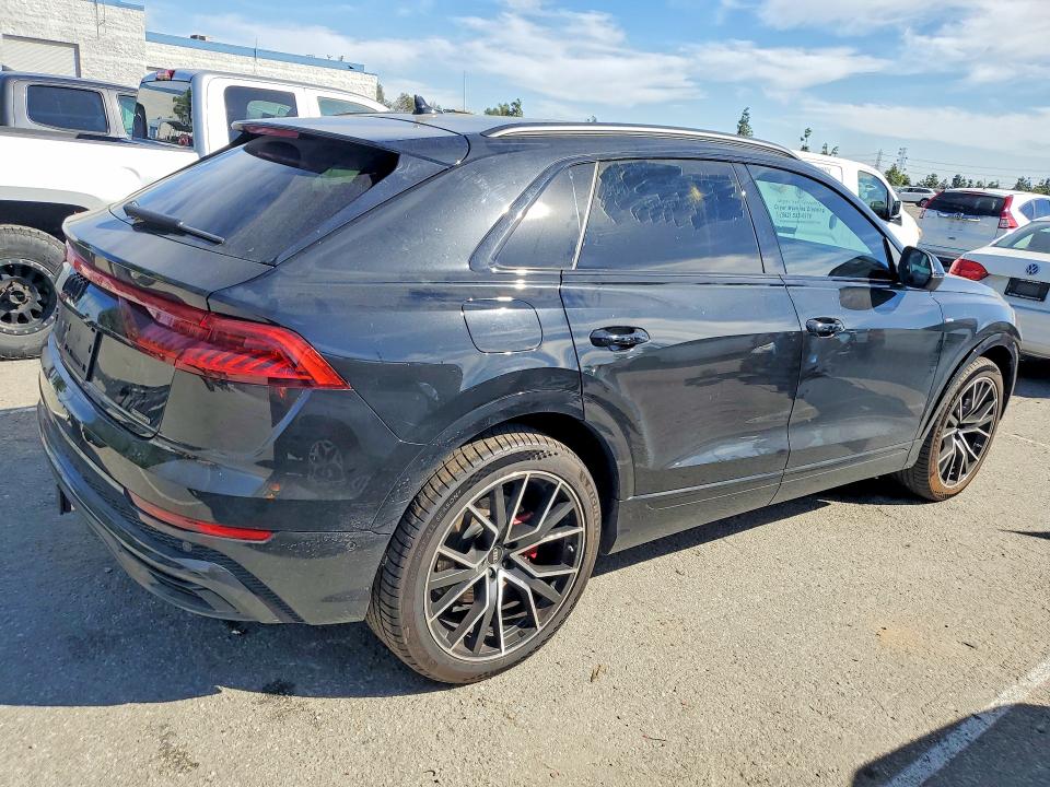 2022 Audi Q8