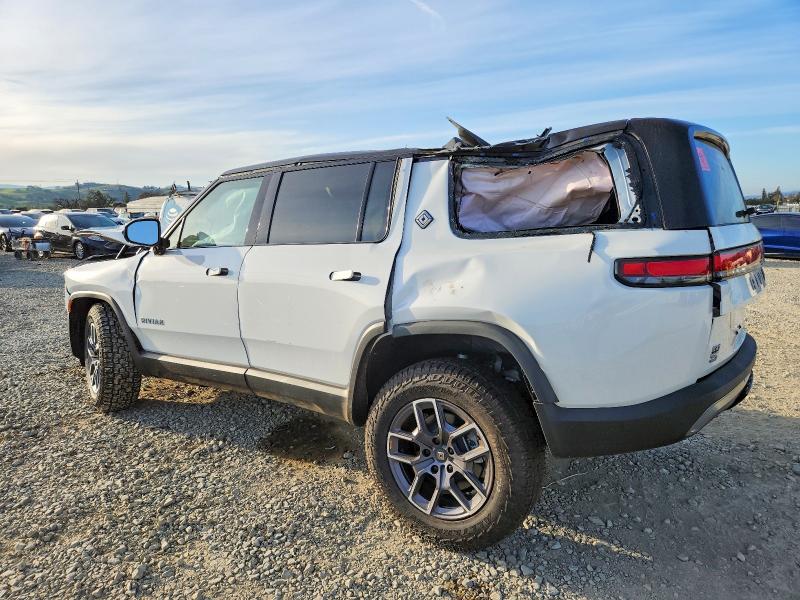 2025 Rivian R1s