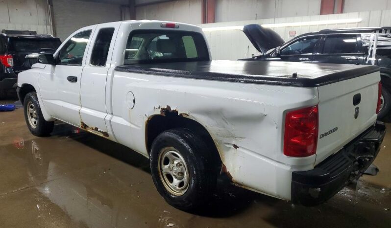 
								2005 Dodge Dakota full									
