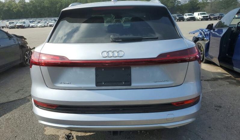 
								2022 Audi E-tron full									