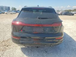 
										2024 Audi Q8 full									