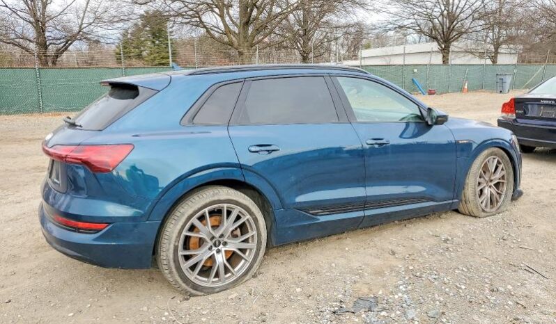 
								2021 Audi E-tron full									