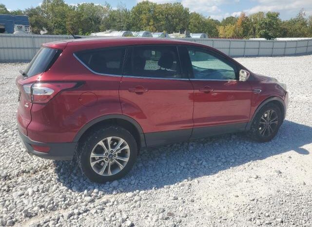 
								2017 Ford Escape se full									