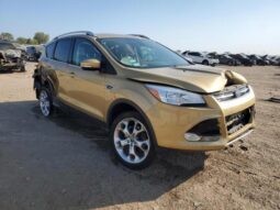 
										2015 Ford Escape tit full									