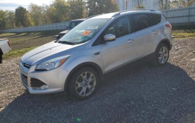 2015 Ford Escape tit