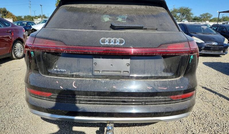 
								2019 Audi E-tron full									