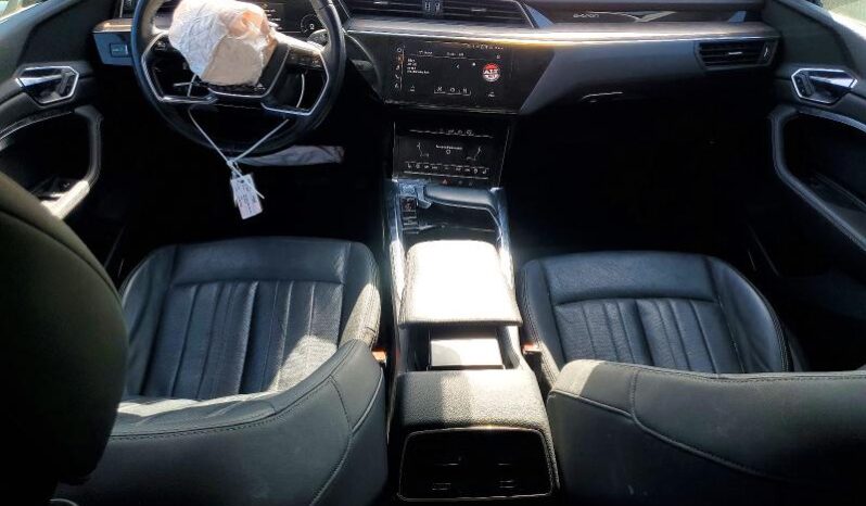
								2019 Audi E-tron full									