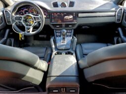
										2022 Porsche Cayenne full									