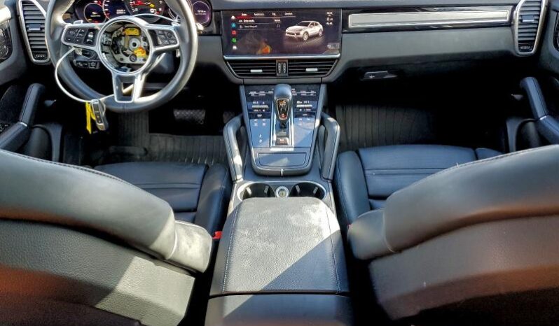 
								2022 Porsche Cayenne full									