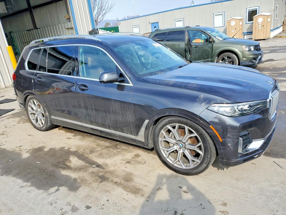 2020 BMW X7