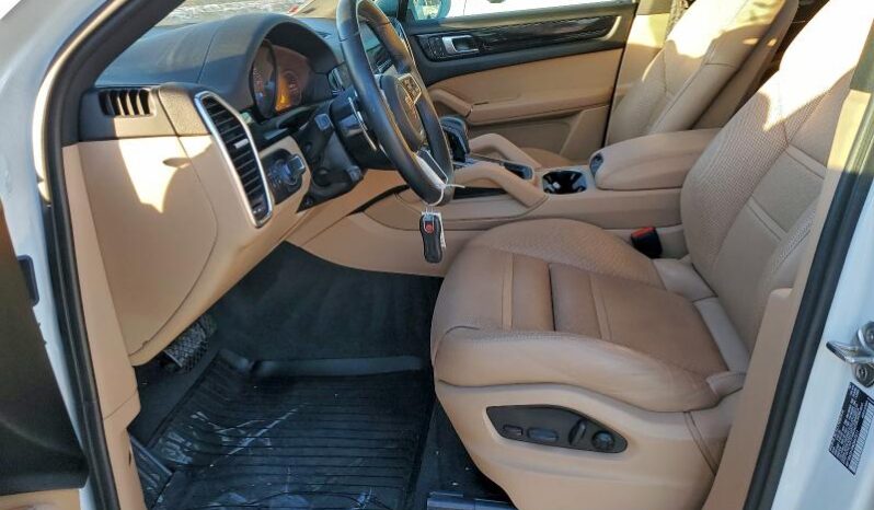 
								2022 Porsche Cayenne full									
