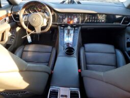 
										2016 Porsche Panamera full									