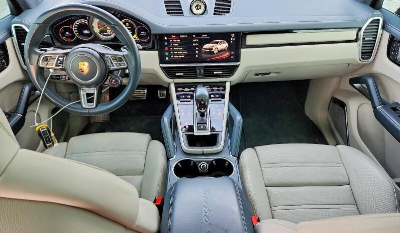 
								2022 Porsche Cayenne full									