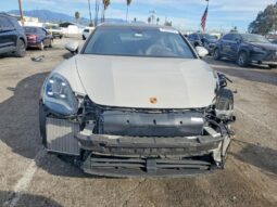 
										2022 Porsche Panamera full									