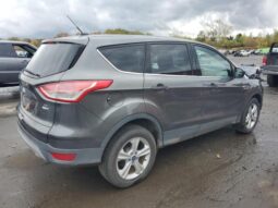 
										2015 Ford Escape se full									