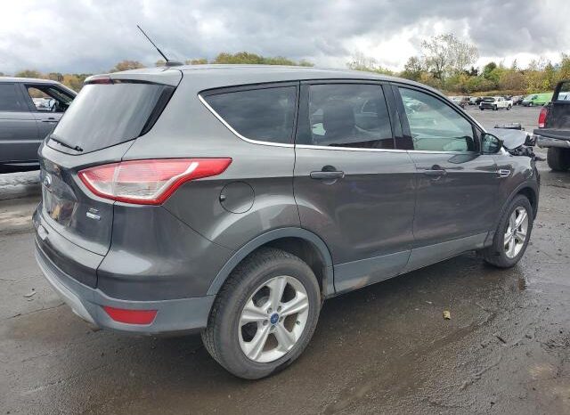 
								2015 Ford Escape se full									